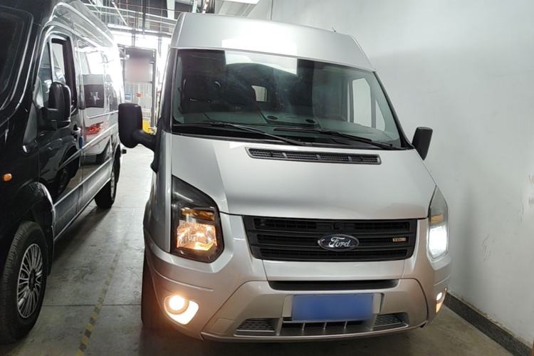 Used Ford Transit Custom 2016 2.2T Short-Wheelbase 6-Seater Mid-Roof Multi-Purpose Vehicle Front