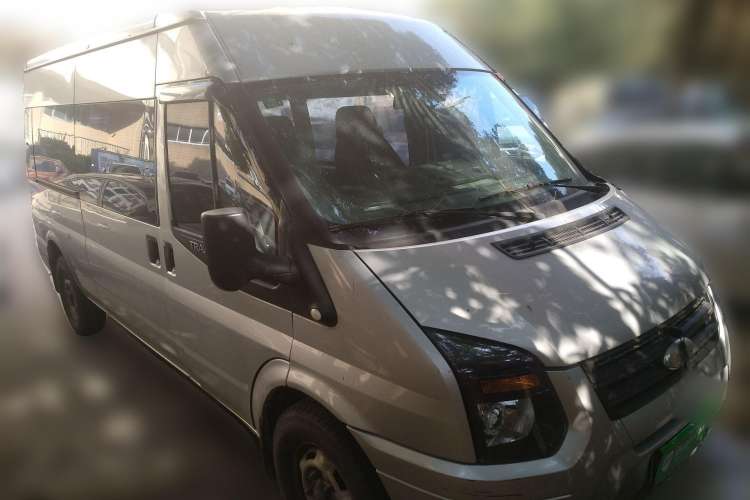 Used Ford Transit Custom 2016 2.2T Long-Wheelbase 6/7-Seater Mid-Roof Multi-Purpose Vehicle Front Right 45 Deg