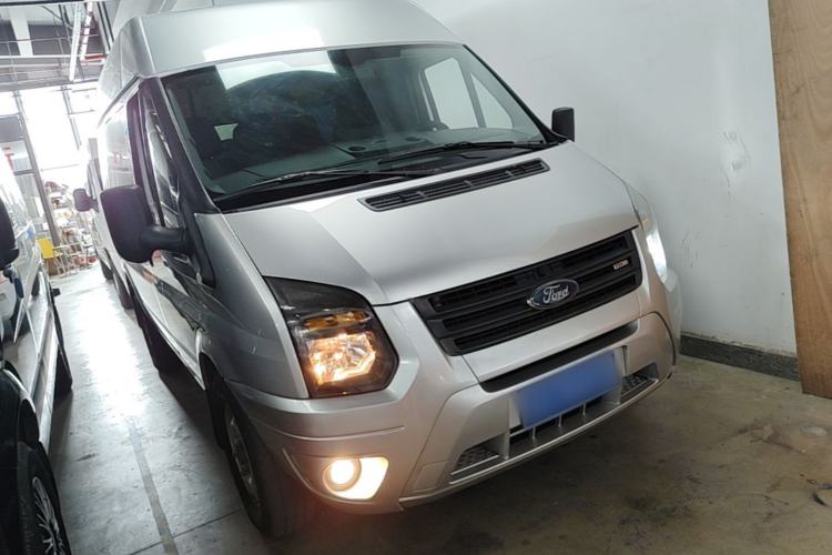 Used Ford Transit Custom 2016 2.2T Short-Wheelbase 6-Seater Mid-Roof Multi-Purpose Vehicle Front Right 45 Deg