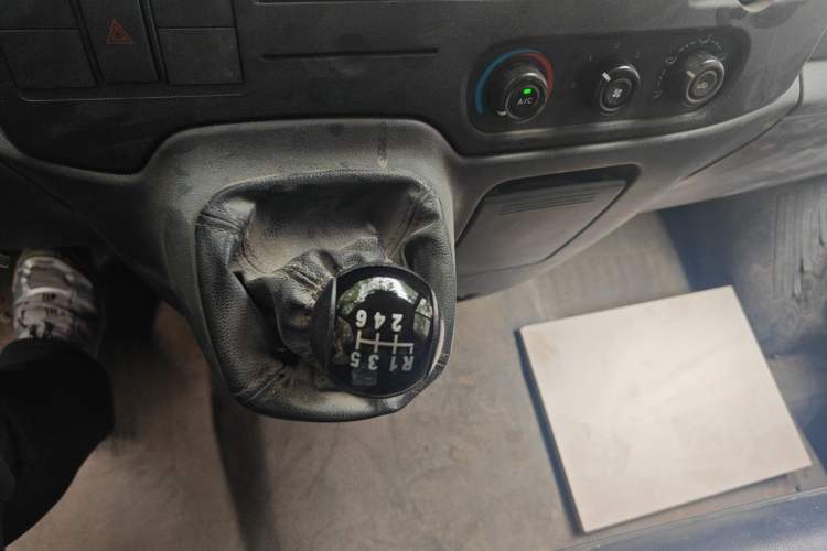 Used Ford Transit Custom  Gear Lever