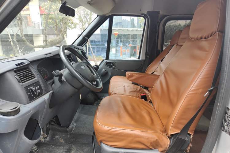 Used Ford Transit Custom 2016 2.2T Short-Wheelbase 6-Seater Mid-Roof Multi-Purpose Vehicle Left Front Seat