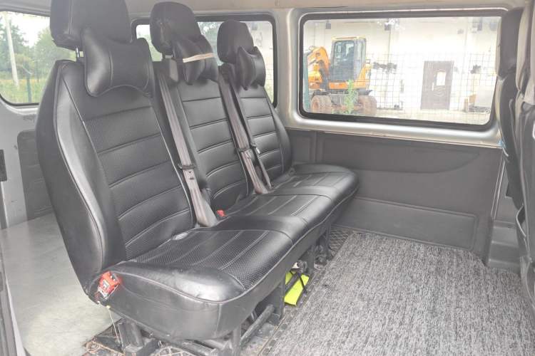 Used Ford Transit Custom 2016 2.2T Short-Wheelbase 6-Seater Mid-Roof Multi-Purpose Vehicle Left Rear Seat