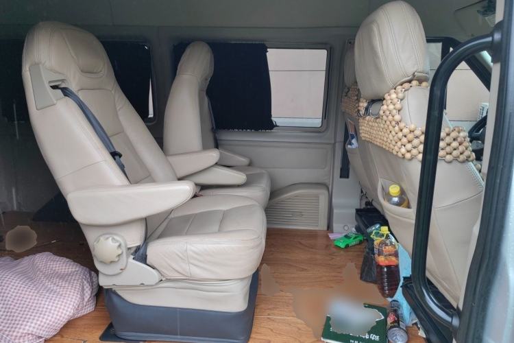 Used Ford Transit Custom 2016 2.4T Short Wheelbase 7-Seater Mid-Height Passenger Van Left Rear Seat