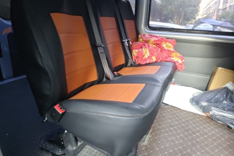 Used Ford Transit Custom 2016 2.2T Short-Wheelbase 6-Seater Mid-Roof Multi-Purpose Vehicle Left Rear Seat