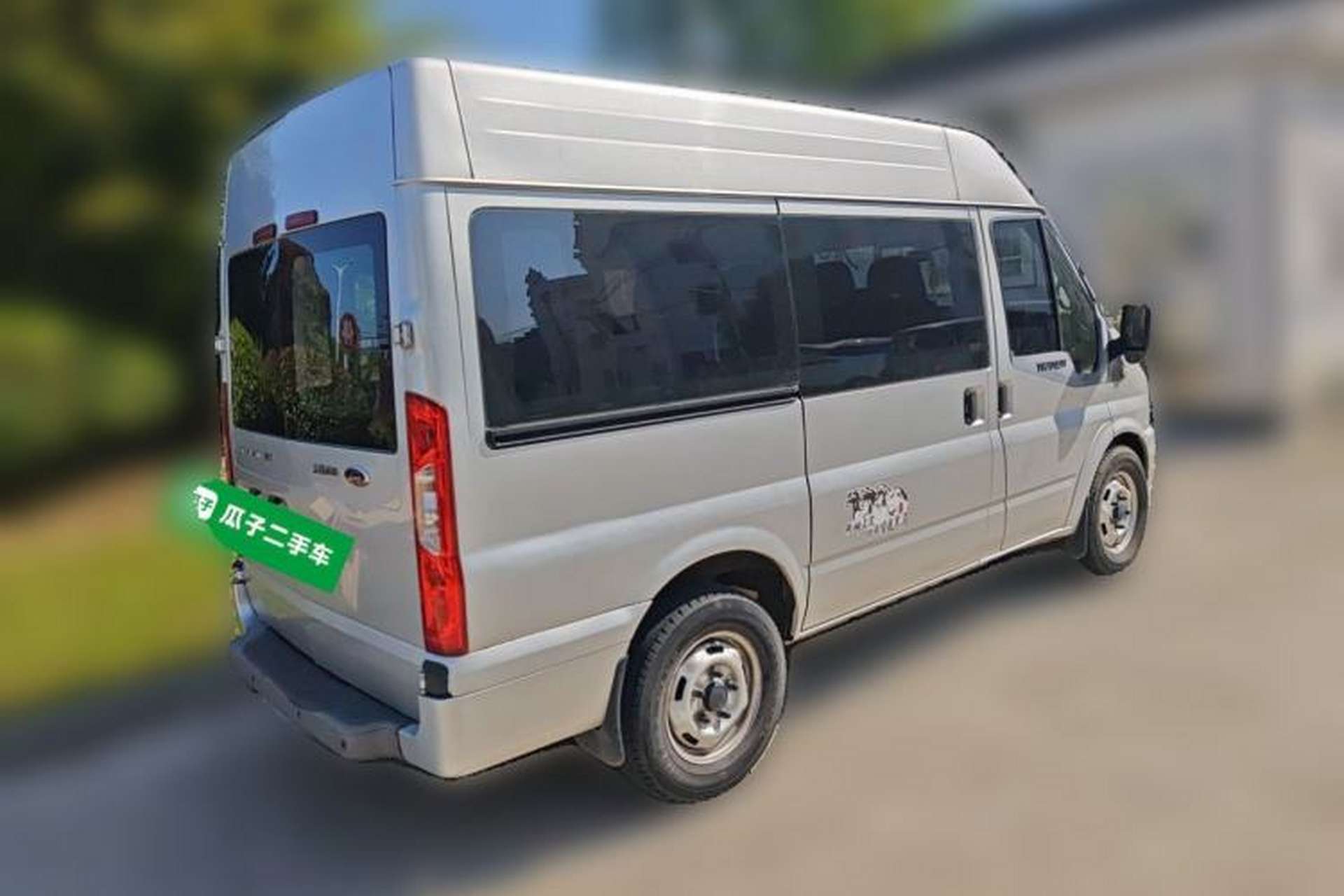 Used Ford Transit Custom 2016 2.2T Short-Wheelbase 6-Seater Mid-Roof Multi-Purpose Vehicle Rear Right 45 Deg