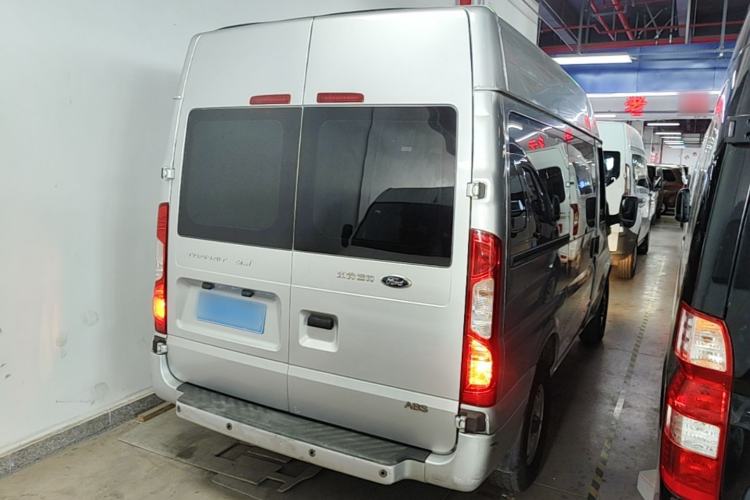 Used Ford Transit Custom 2016 2.2T Short-Wheelbase 6-Seater Mid-Roof Multi-Purpose Vehicle Rear Right 45 Deg