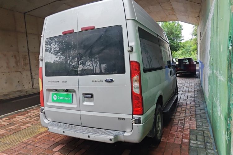 Used Ford Transit Custom 2016 2.2T Short-Wheelbase 6-Seater Mid-Roof Multi-Purpose Vehicle Rear Right 45 Deg