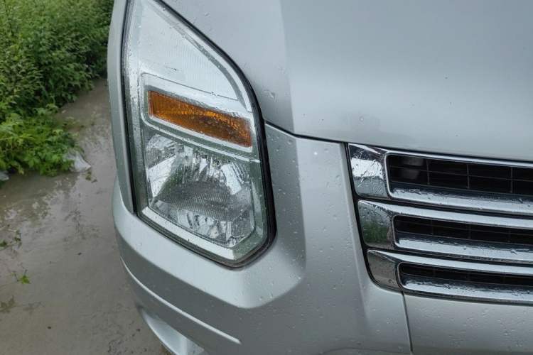 Used Ford Transit Custom 2016 2.4T Short Wheelbase 7-Seater Mid-Height Passenger Van Right Front Headlight
