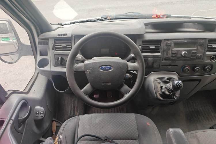 Used Ford Transit Custom 2016 2.2T Short-Wheelbase 6-Seater Mid-Roof Multi-Purpose Vehicle Steering Wheel