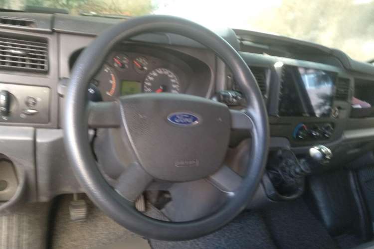Used Ford Transit Custom 2016 2.2T Long-Wheelbase 6/7-Seater Mid-Roof Multi-Purpose Vehicle Steering Wheel