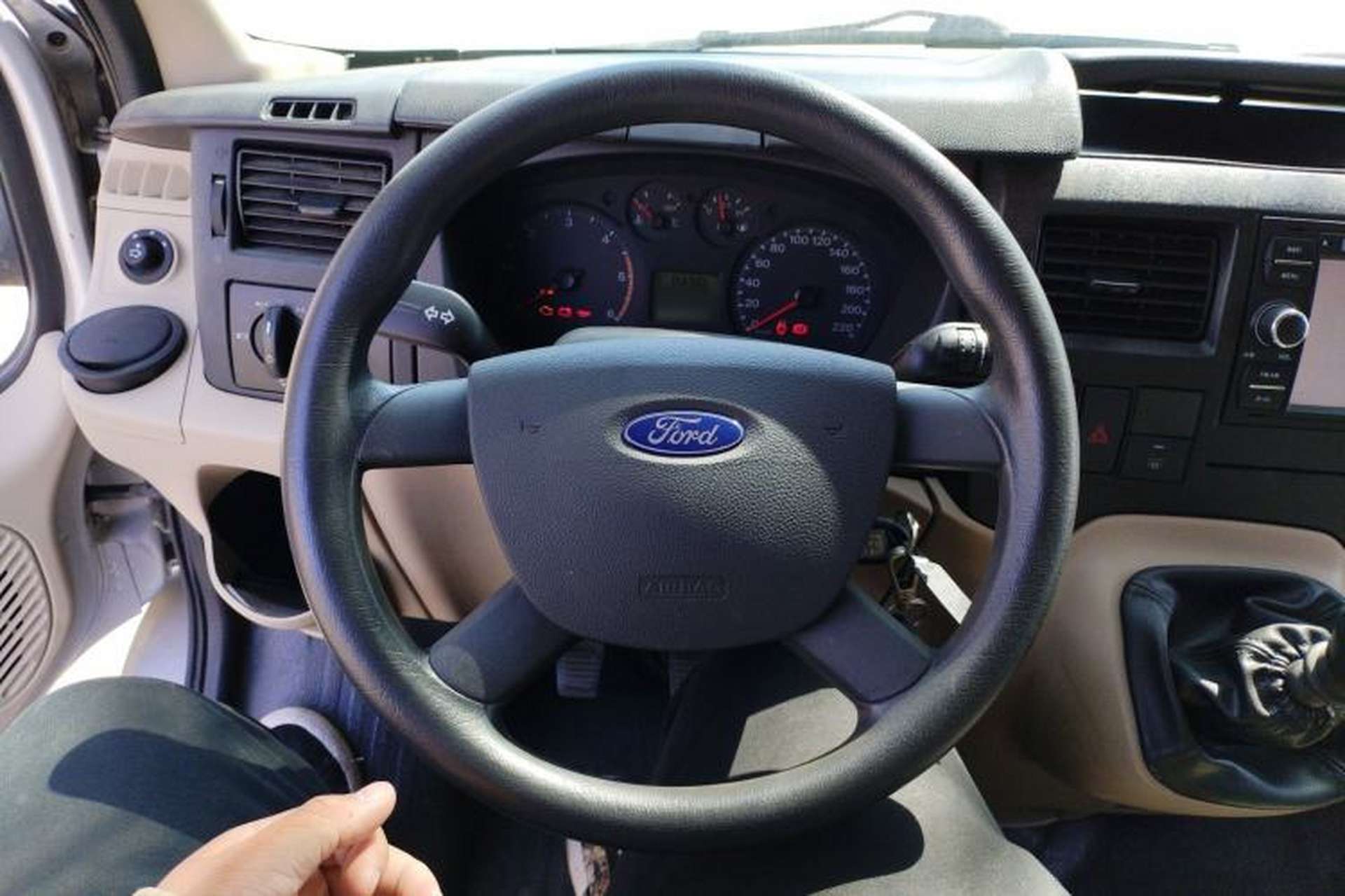 Used Ford Transit Custom 2016 2.2T Long Wheelbase 15-Seater Mid-Roof Luxury Version Steering Wheel
