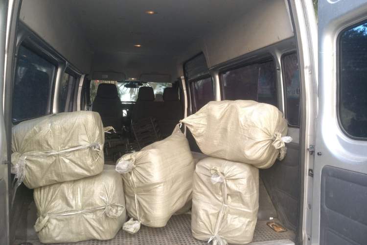 Used Ford Transit Custom 2016 2.2T Long-Wheelbase 6/7-Seater Mid-Roof Multi-Purpose Vehicle Trunk