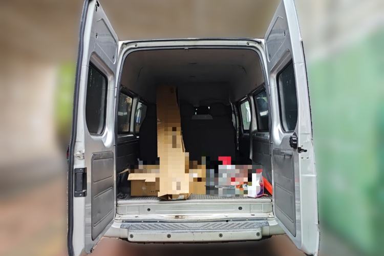 Used Ford Transit Custom 2016 2.2T Short-Wheelbase 6-Seater Mid-Roof Multi-Purpose Vehicle Trunk