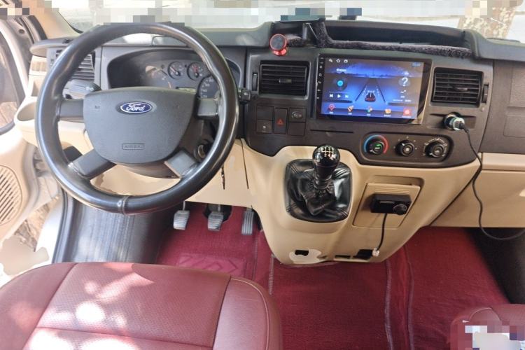 Used Ford Transit Custom 2016 2.2T Long-Wheelbase 9-Seater Mid-Roof Luxury Coach Center Console
