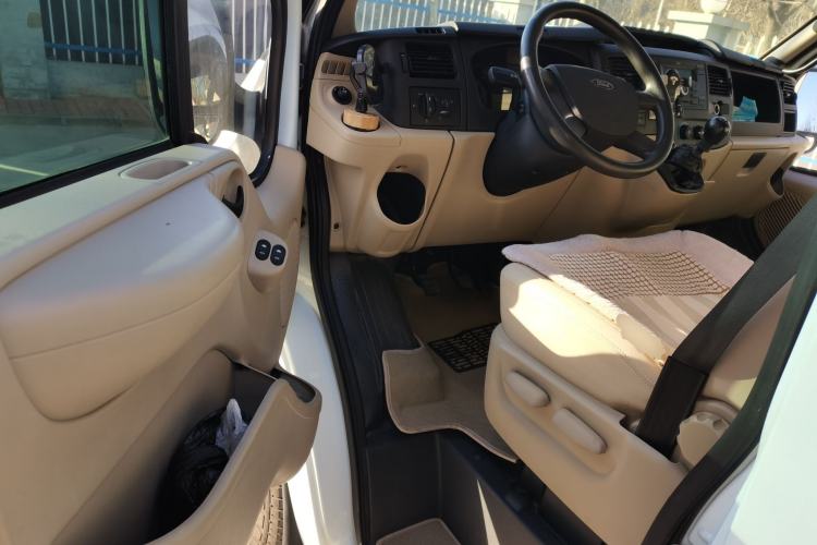Used Ford Transit Custom 2016 2.2T Long-Wheelbase 9-Seater Mid-Roof Luxury Coach Driver Seat