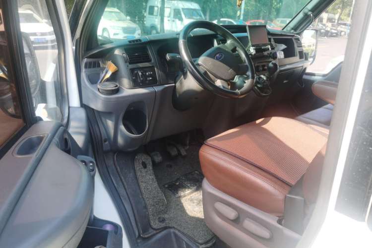 Used Ford Transit Custom 2016 2.2T Short Wheelbase 7-Seater Mid-Height Luxury Coach Driver Seat