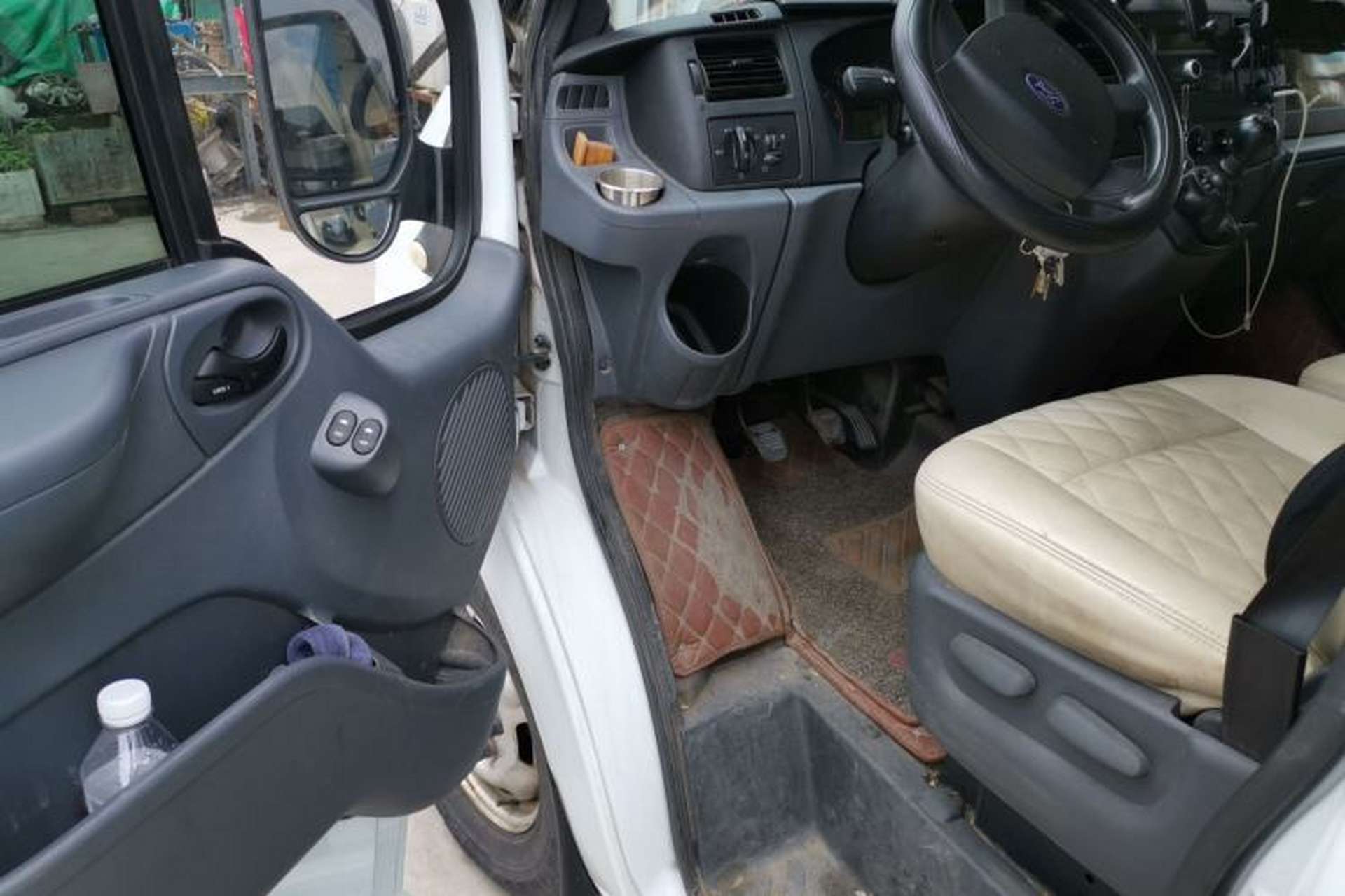 Used Ford Transit Custom 2016 2.2T Short-Wheelbase 6-Seater Mid-Roof Multi-Purpose Vehicle Driver Seat