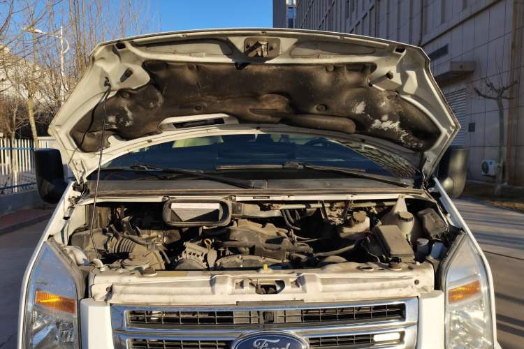 Used Ford Transit Custom 2016 2.2T Long-Wheelbase 9-Seater Mid-Roof Luxury Coach Engine Bay
