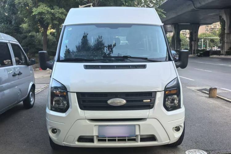 Used Ford Transit Custom 2016 2.2T Short-Wheelbase 6-Seater Mid-Roof Multi-Purpose Vehicle Exterior 1