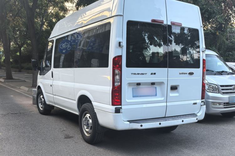 Used Ford Transit Custom 2016 2.2T Short-Wheelbase 6-Seater Mid-Roof Multi-Purpose Vehicle Exterior 3