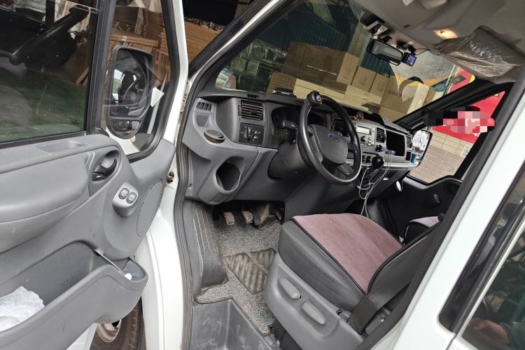 Used Ford Transit Custom 2016 2.2T Long-Wheelbase 6/7-Seater Mid-Roof Multi-Purpose Vehicle Interior 3