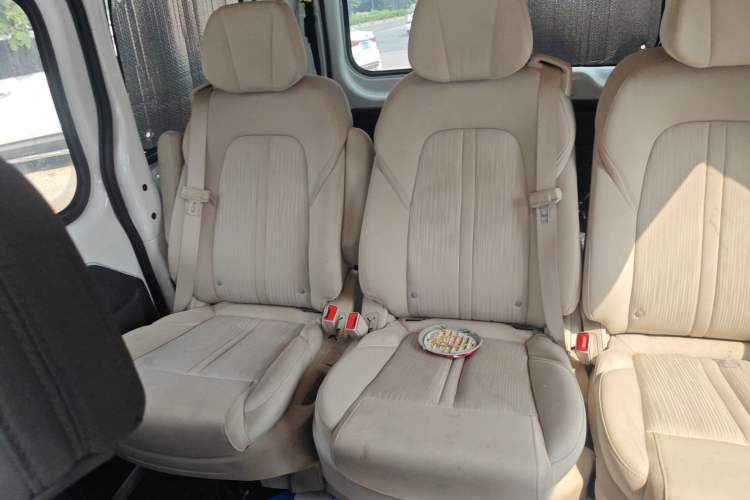 Used Ford Transit Custom 2016 2.2T Short-Wheelbase 6-Seater Mid-Roof Multi-Purpose Vehicle Interior 4