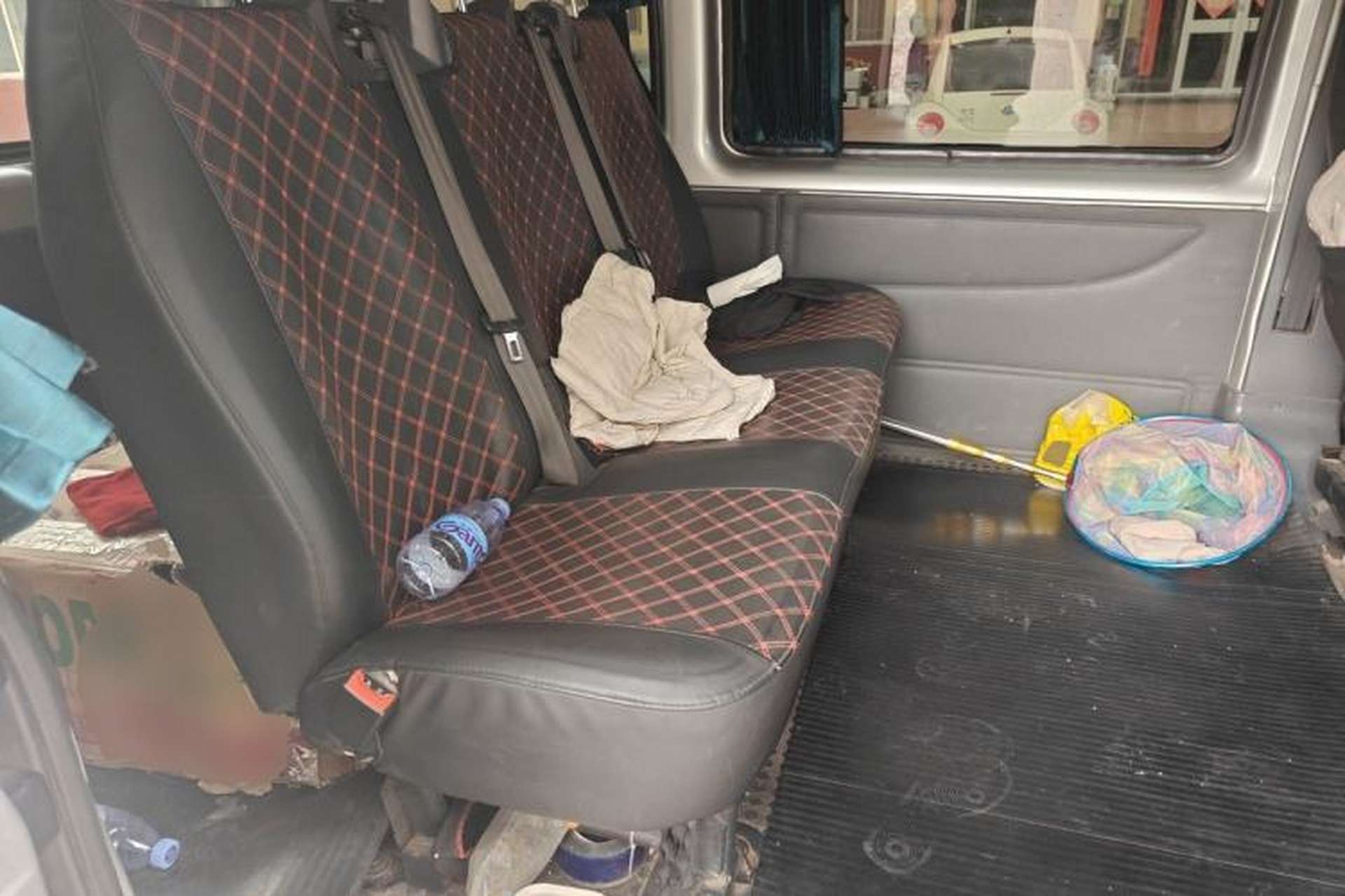 Used Ford Transit Custom 2016 2.2T Short-Wheelbase 6-Seater Mid-Roof Multi-Purpose Vehicle Left Rear Seat