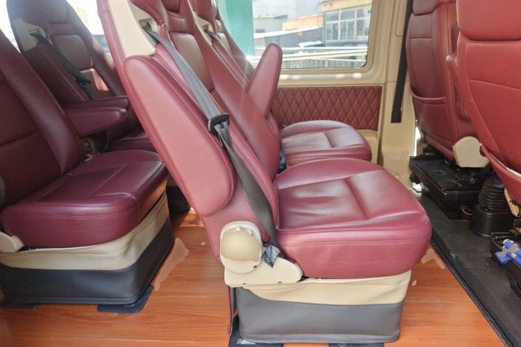 Used Ford Transit Custom 2016 2.2T Long-Wheelbase 9-Seater Mid-Roof Luxury Coach Left Rear Seat