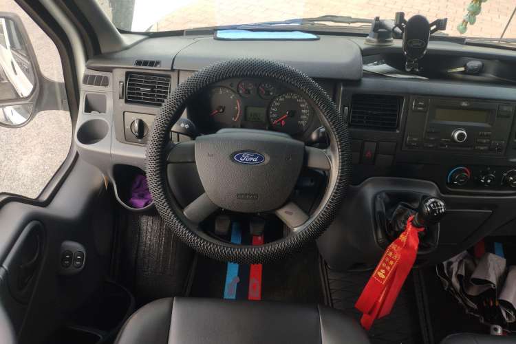 Used Ford Transit Custom 2016 2.2T Short-Wheelbase 6-Seater Mid-Roof Multi-Purpose Vehicle Steering Wheel