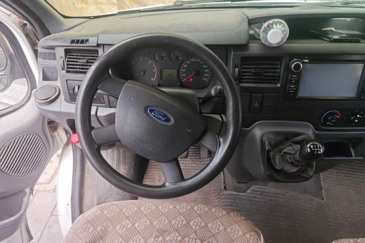 Used Ford Transit Custom 2016 2.2T Short-Wheelbase 6-Seater Mid-Roof Multi-Purpose Vehicle Steering Wheel