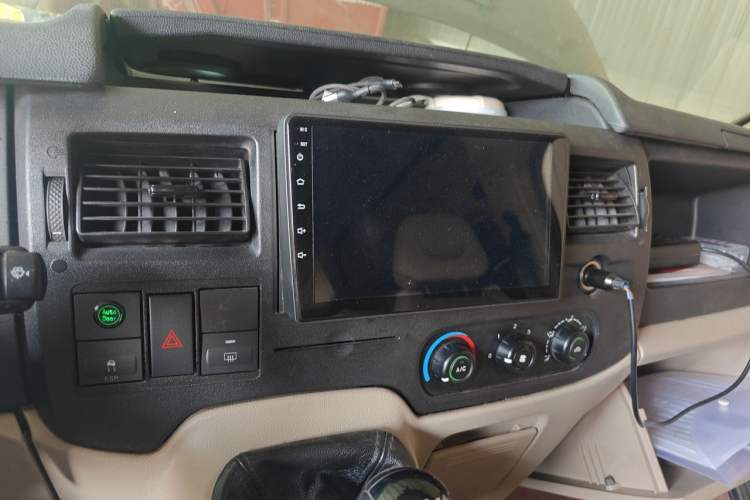 Used Ford Transit Custom  Audio And AC Panel