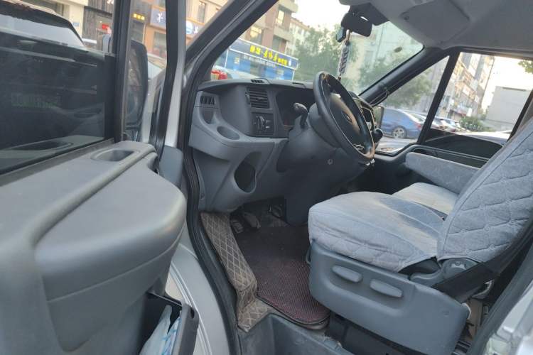 Used Ford Transit Custom 2019 2.2T Multi-Function Short Wheelbase Mid-Roof 6-Seater China VI Driver Seat