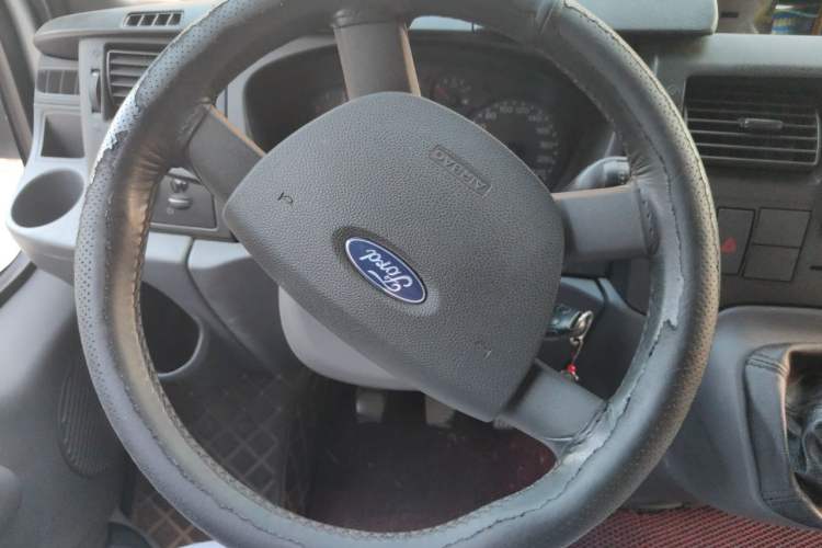 Used Ford Transit Custom 2019 2.2T Multi-Function Short Wheelbase Mid-Roof 6-Seater China VI Steering Wheel