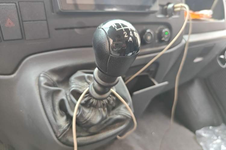 Used Ford Transit Custom 2019 2.2T Multi-Function Long-Wheelbase Mid-Height 7-Seater China VI Gear Lever