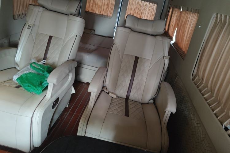 Used Ford Transit Custom 2019 2.2T Mid-Size Long Wheelbase Mid-Roof 6-Seater China VI Left Rear Seat