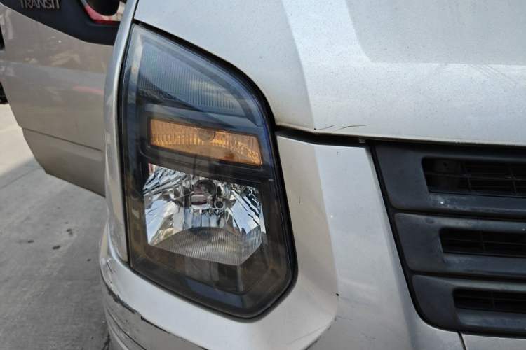 Used Ford Transit Custom 2019 2.2T Multi-Function Long-Wheelbase Mid-Height 7-Seater China VI Right Front Headlight