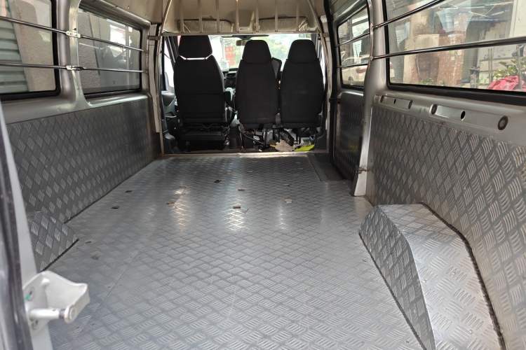 Used Ford Transit Custom 2019 2.2T Multi-Function Long-Wheelbase Mid-Height 7-Seater China VI Trunk