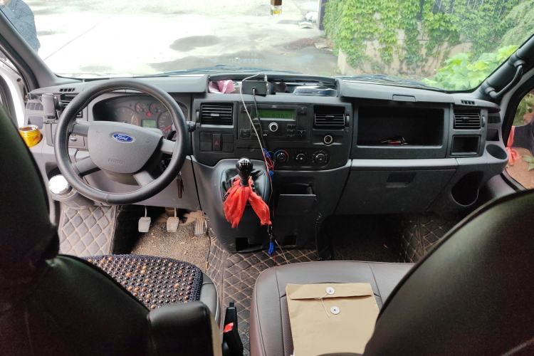 Used Ford Transit Custom 2019 2.2T Multi-Function Short Wheelbase Mid-Roof 6-Seater China VI Center Console