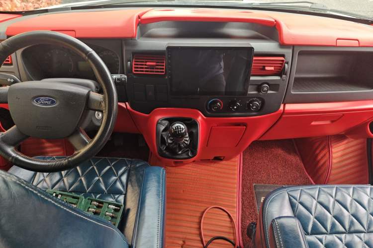 Used Ford Transit Custom  Center Console