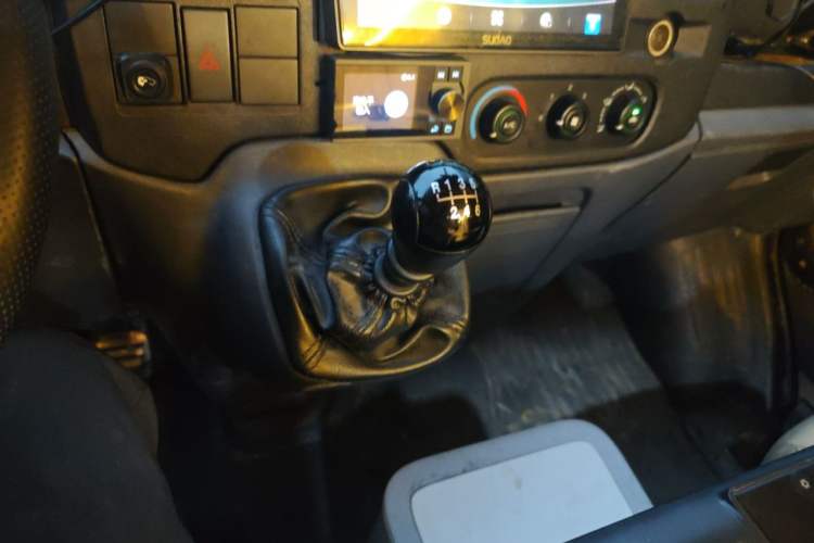 Used Ford Transit Custom 2019 2.2T Multi-Function Long-Wheelbase High-Roof 7-Seater China VI Gear Lever
