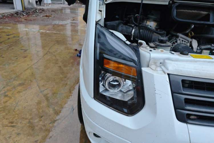 Used Ford Transit Custom 2019 2.2T Multi-Function Long-Wheelbase High-Roof 7-Seater China VI Right Front Headlight