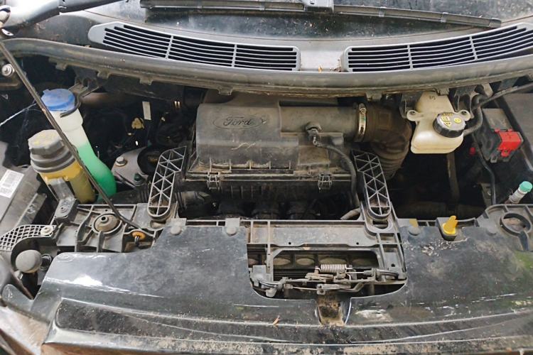 Used Ford Transit Custom  Engine Bay