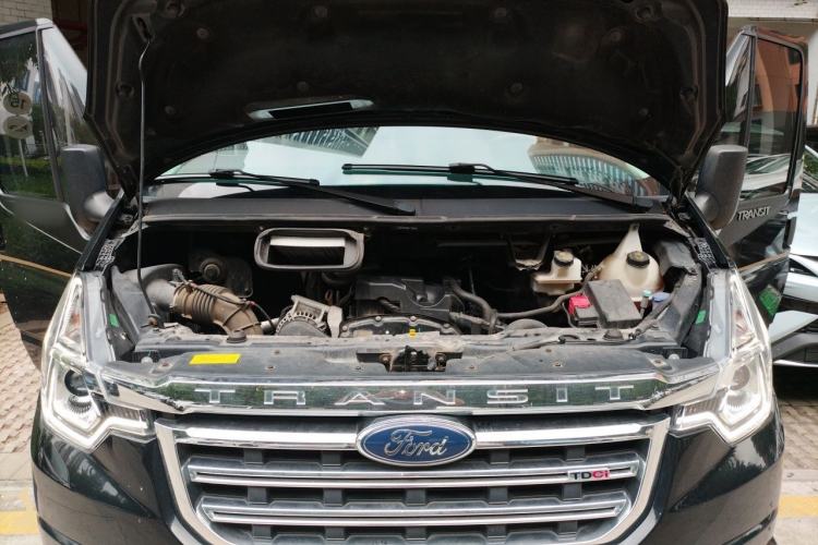 Used Ford Transit Custom  Engine Bay