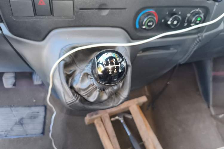 Used Ford Transit Custom  Gear Lever