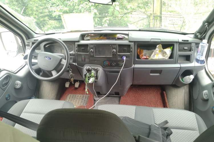 Used Ford Transit Custom  Center Console