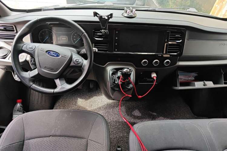 Used Ford Transit Custom 2021 2.2T Manual Logistics Vehicle Pro Short Wheelbase 6-Seater Mid-Roof China VI Standard Center Console