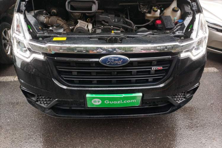 Used Ford Transit Custom 2021 2.2T Automatic Logistics Vehicle Pro Short Wheelbase 6-Seater Mid-Roof China VI Standard Engine Bay