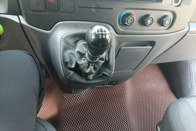 Used Ford Transit Custom  Gear Lever
