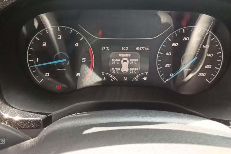 Used Ford Transit Custom 2021 2.2T Automatic Logistics Vehicle Pro Short Wheelbase 6-Seater Low Roof China VI Standard Instrument Cluster