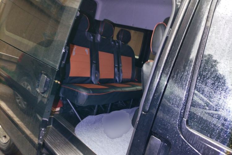 Used Ford Transit Custom 2021 2.2T Automatic Logistics Vehicle Pro Short Wheelbase 6-Seater Mid-Roof China VI Standard Left Rear Seat